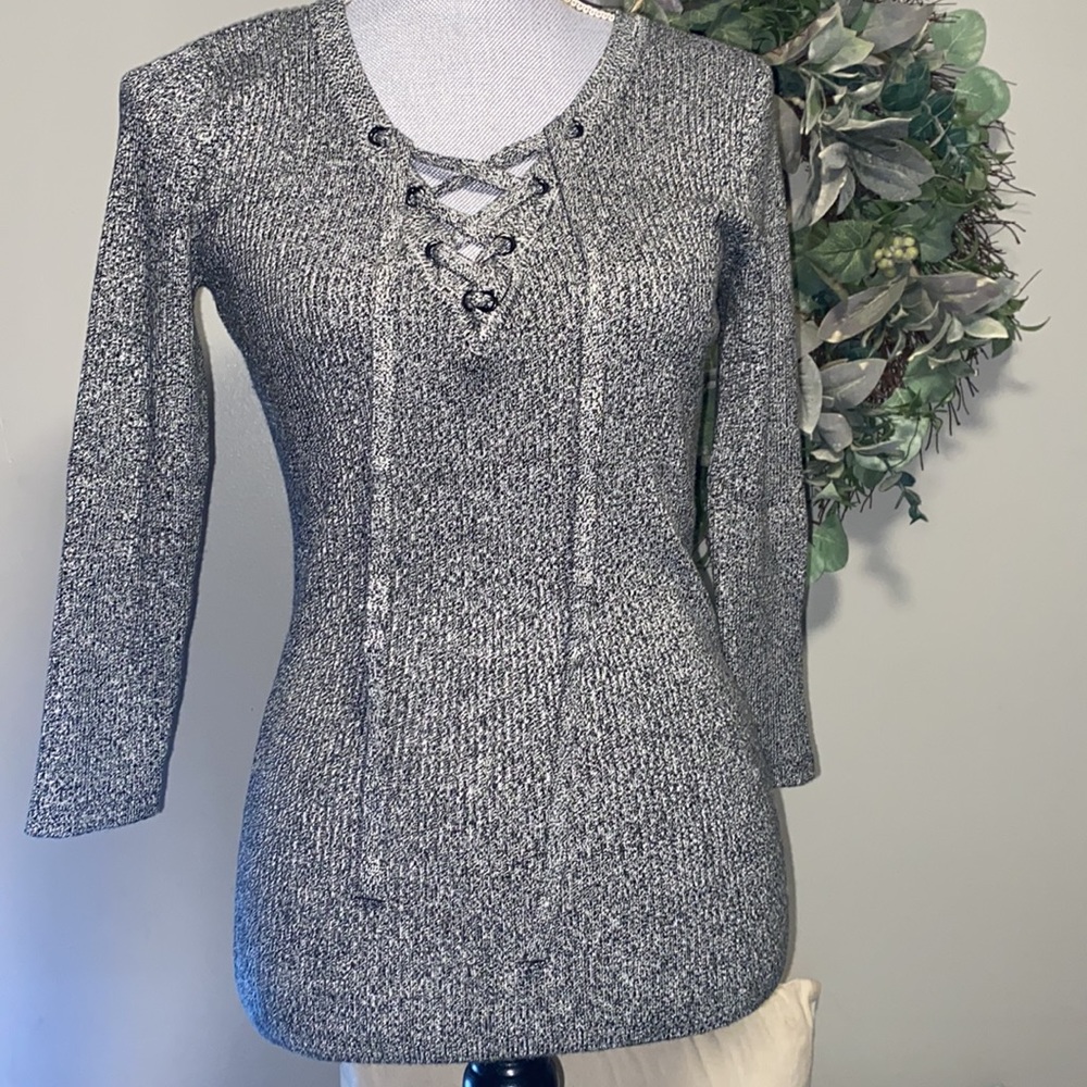 New York & Company ribbed fitted lace up Merle grey top lightweight sweater med